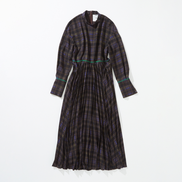 CHECKED PLEATED DRESS