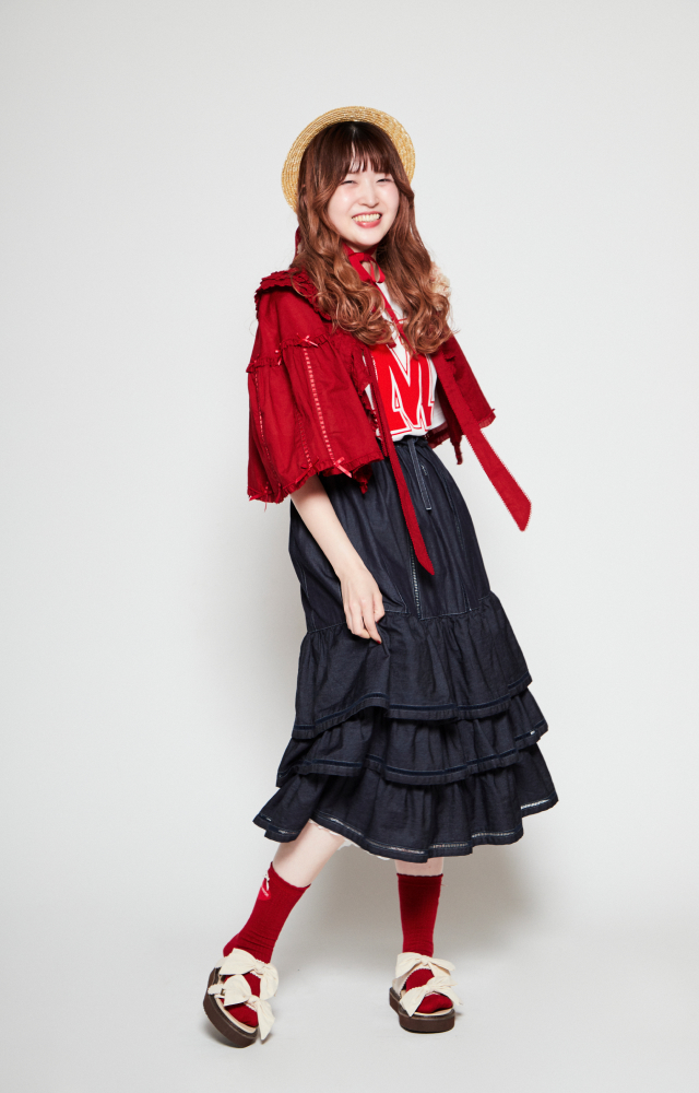 Style worn by MELROSE STAFF