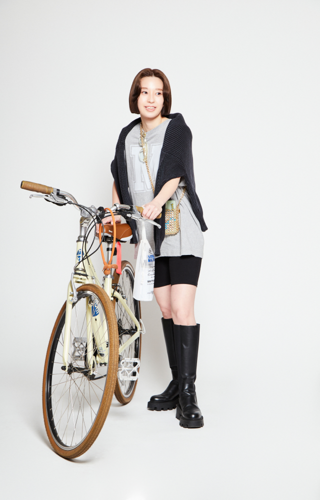 Style worn by MELROSE STAFF