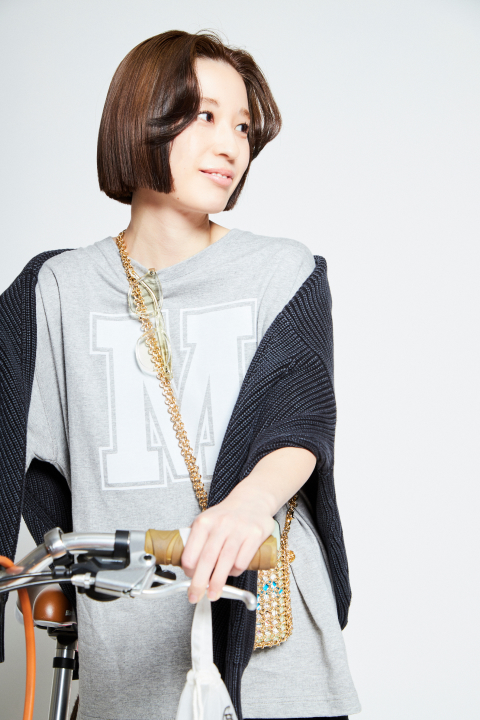 Style worn by MELROSE STAFF